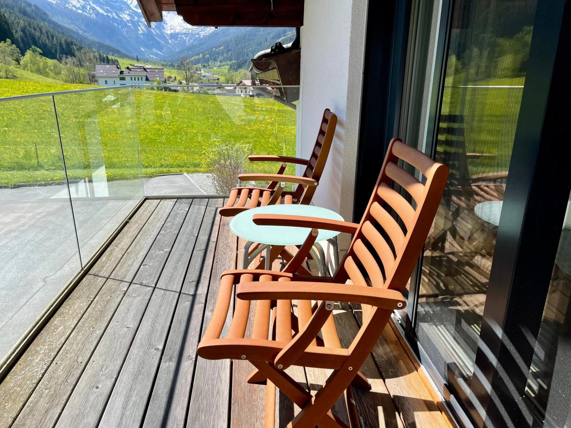 Apartmenthaus Mountainvista ไคลนาร์ล ภายนอก รูปภาพ